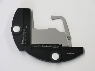 Aufsetzbarer Objektführer Pol, 28x48 mm für Drehtisch Pol Axio Scope.A1 