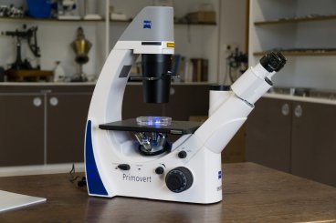 Primovert mit iLED-Auflicht, Fototubus und Ph0,1,2 