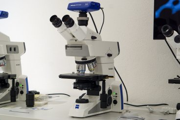 ZEISS Mikroskop Axiolab 5 für LED Auflicht Fluoreszenz 