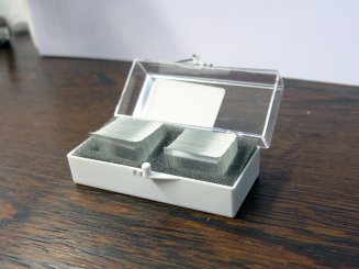 Deckgläser hoch präzise, D=0,17mm, 22x22mm, Schachtel mit 200 Stück 